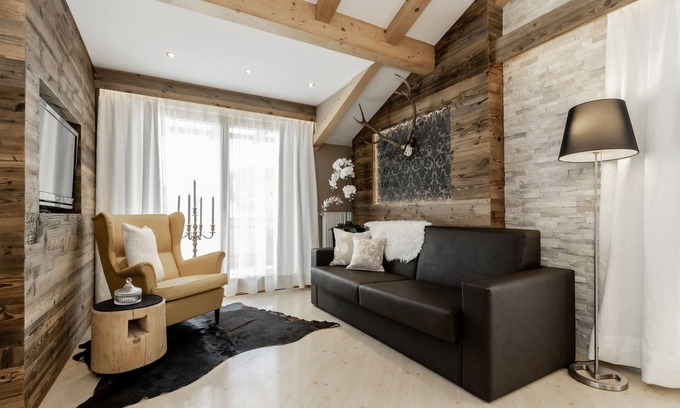 Appiano Sulla Strada del Vino Apartment | Holiday Apartment "Apartment Wieser 4" with Mountain View, Heated Pool & Wi-Fi