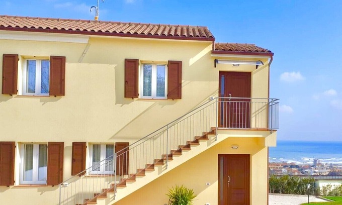 Senigallia House | Vacation Home with Sea View and Garden - Amanecer