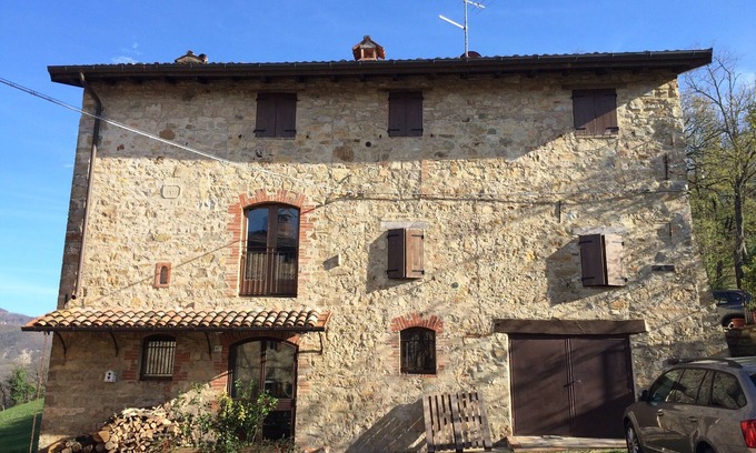 Monzuno Apartment | Belvedere Country House - apartment in stone farmhouse