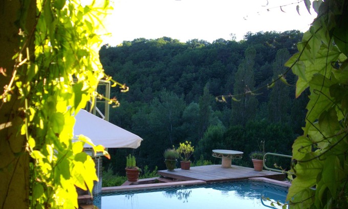 Rouffignac-Saint-Cernin-de-Reilhac House | It's a house ... leaning against the hill