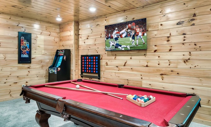 Sevierville Cabin | It's Fall, Y'all! Log Cabin with 2 King Suites, Hot Tub & Game Room