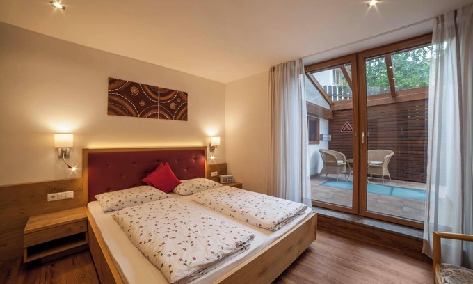 San Leonardo in Passiria Apartment | Holiday Apartment "Plattner" with Mountain View, Wi-Fi, Garden, Terrace & Balcony