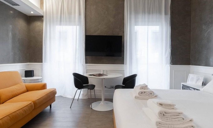 San Babila Apartment | Italianway - Corso Venezia 7 - Aida