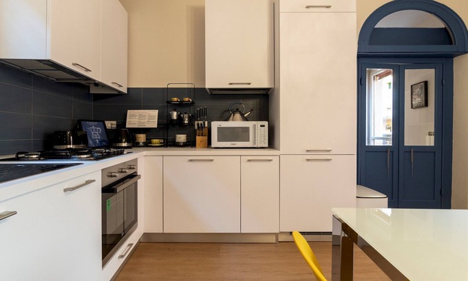 Historic Center Apartment | Italianway - San Vitale 87