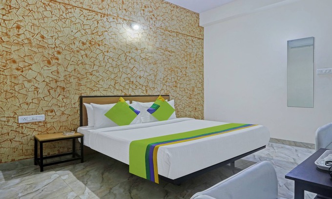 Yeshwanthpur Hotel | Itsy By Treebo - Galaxy Suites Hebbal