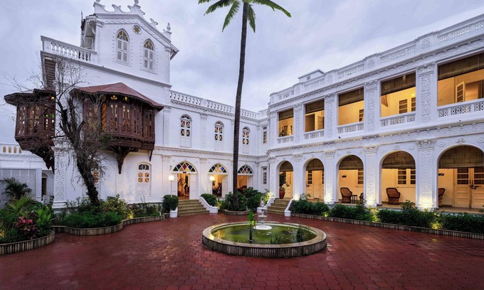Ahmedabad City Centre Hotel | jüSTa Diwans Bungalow