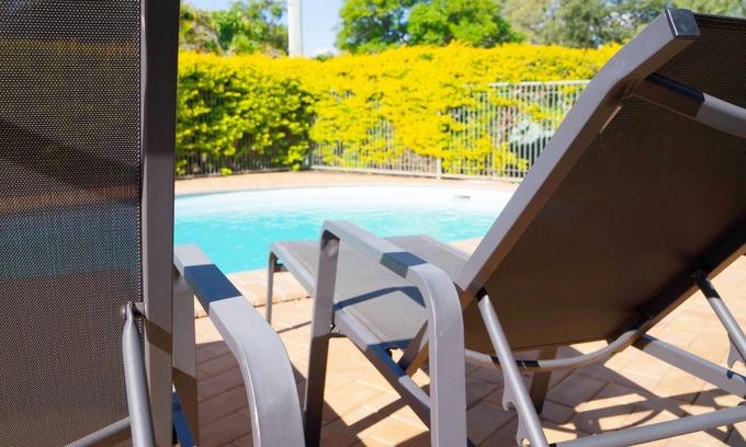 St. George Hotel | Jacaranda Country Motel