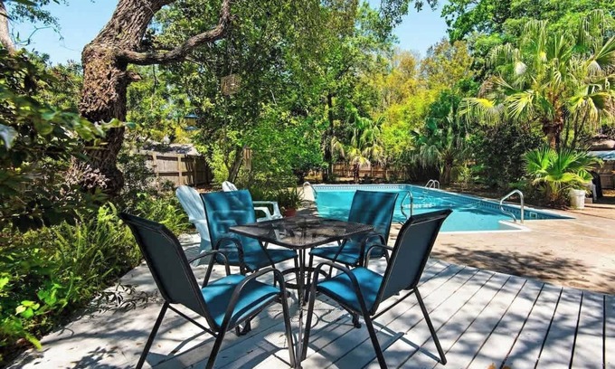 Gulf Breeze Apartment | Jack's Place-Gulf Brz-Pool-Close to Beaches