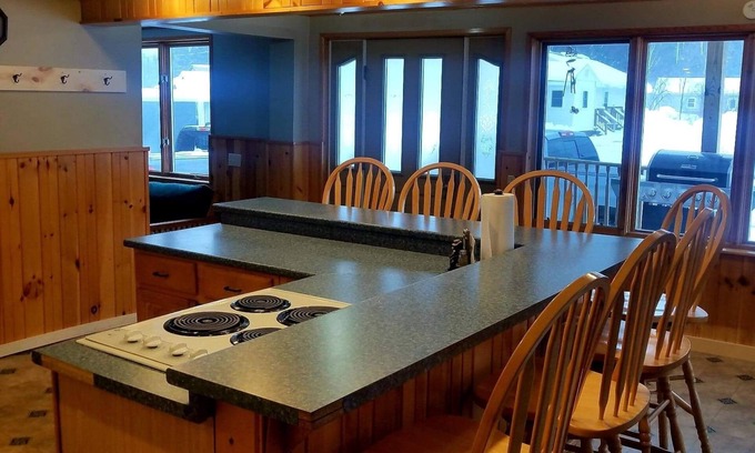 Jackman House | JACKMAN HOUSE , great for Hunting ! The air is changing