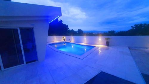 Mihotici Apartment | Jacuzzi and Pool Apartments