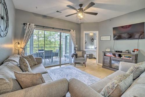 Branson Apartment | Jacuzzi Tub Branson Retreat about 4 Mi to Strip