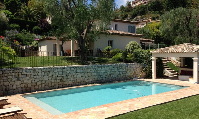 Biot House | "Jade" Splendid family villa in a gated community 3mi away from beaches