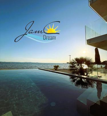Privlaka Apartment | JamC Dream Familientraum direkt am Meer mit beheiztem Pool
