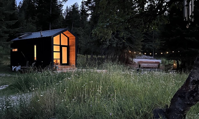 Lakeside House | Japandi Tinny Home Nestled in the Montana Mountainside.