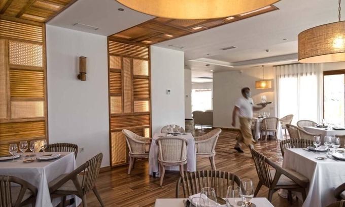 Vista de los Angeles-Rumina Hotel | Jardines de la Mata
