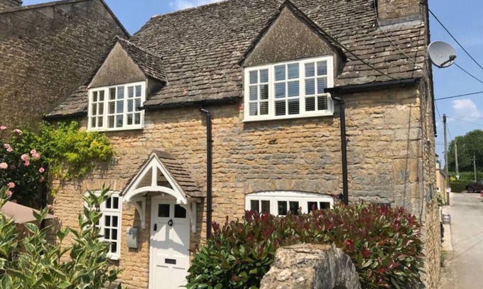 Bourton House | Jasmine Cottage - 2 Bedroom in Heart of Bourton
