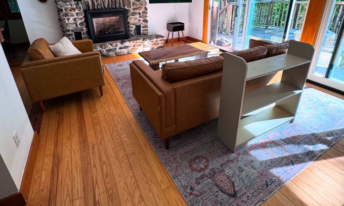 Montgomery Center Ski Chalet | Jay Peak Chalet: Family & Dog-Friendly, Hot Tub, Ski