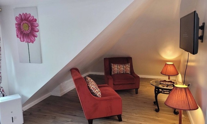 Rochester Apartment | JemEstate AT 4