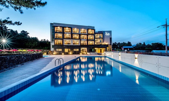 Seogwipo City Apartment | JnB Family Hotel