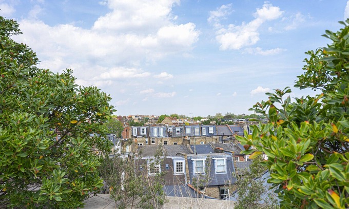 Addison Apartment | JOIVY Architectural gem w/ pool & terrace in West London