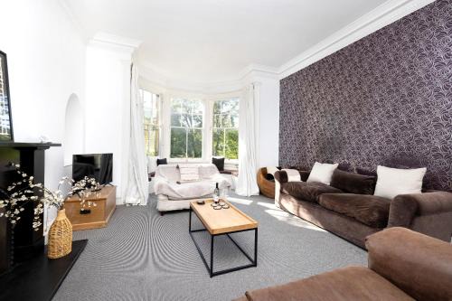 Morningside Apartment | JOIVY Delightful Flat with Parking