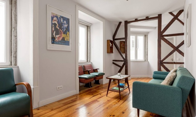 Sacramento Apartment | JOIVY Inviting flat next to Carmo Convent