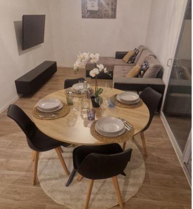 Le Pont-de-Claix Apartment | Joli T3 vue montagne - spacieux et cosy