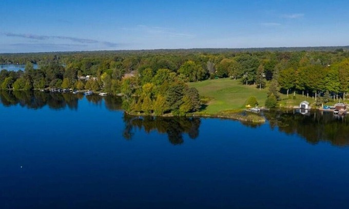Bobcaygeon Cottage | Jolie Maison Bobcaygeon Waterfront Cottage
