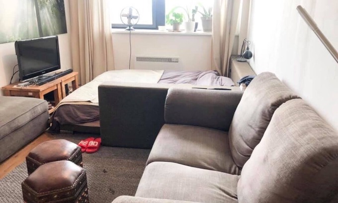 Warmeriville Apartment | Jolie studio spacieux sur Warnerville avec cuisine aménagée .