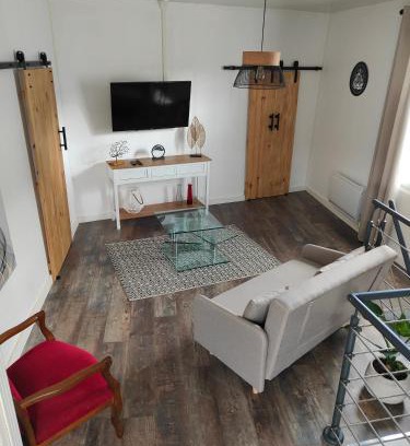 Mirebeau Apartment | Jolilina