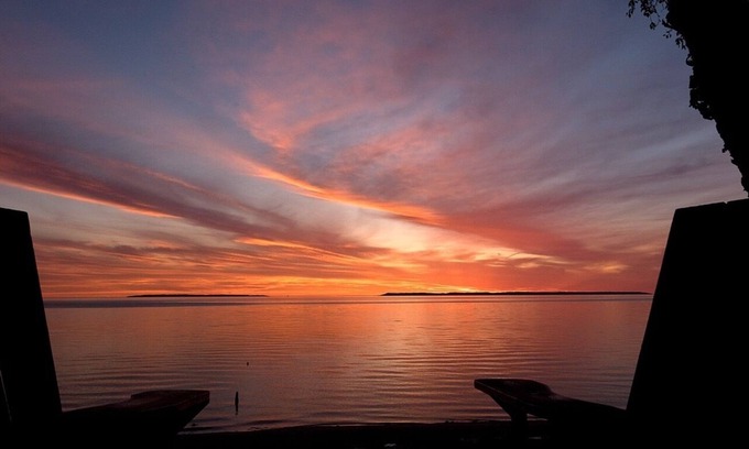 Lake Leelanau Cottage | JOLLI-LODGE~Beach Resort in Leland