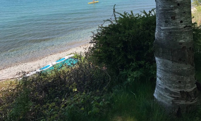 Lake Leelanau Condo | JOLLI-LODGE~Beach Resort in Leland