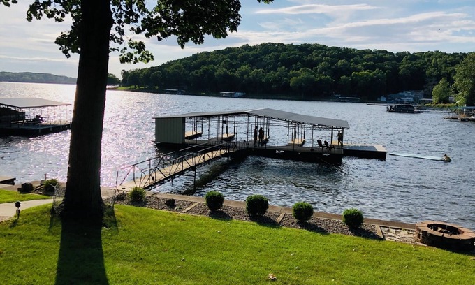 Rocky Mount House | JOMO TriTerrace Enjoy Family, Relax Lakefront, Lake View, Priv dock Boat Slip