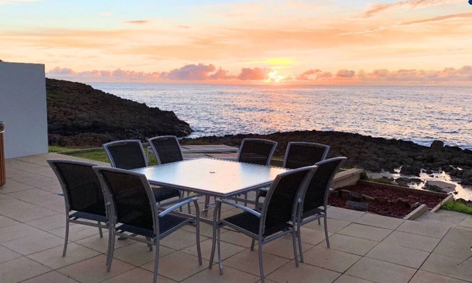 Kiama Downs House | Jones's Beach House - boasting unrivaled views from almost every room