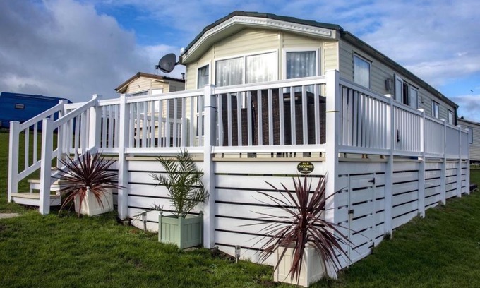 Newquay Other | Julie Maries Caravan