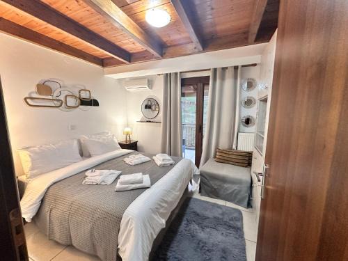 Kalavrita Apartment | Julie's Home