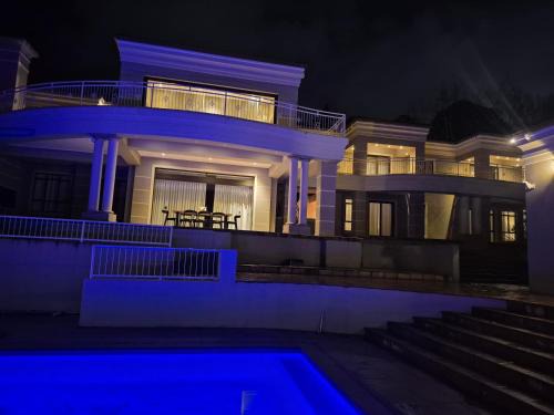 Alphen House | Jumanji Safaris Villa Constantia