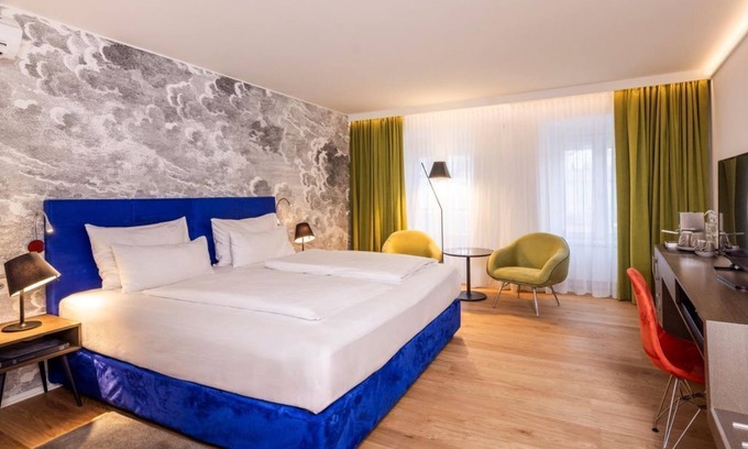 City Centre Salzburg House | Junior Suite with old town view - Hotel Stein
