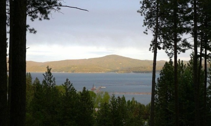 Coeur d'Alene Cabin | Just 2 miles to town! Ltd. Spring Special! Low as 1749 a week and 850 for 3 days