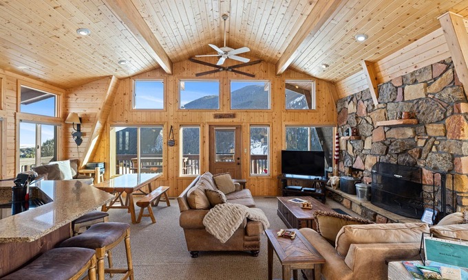 Red Lodge House | Just Minutes to lift & Hot Tub -West Fork Haven