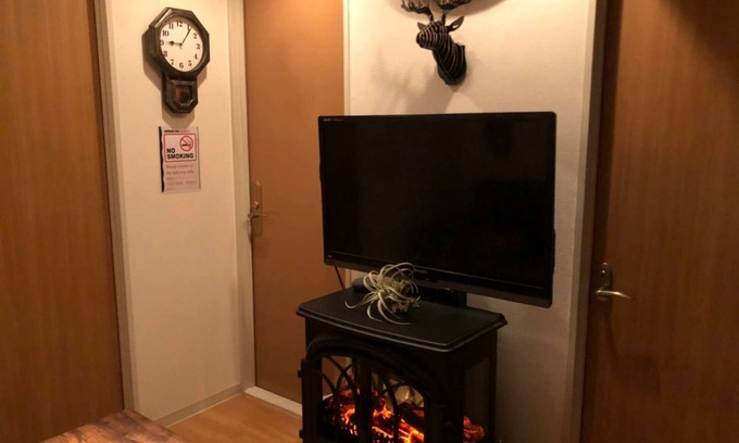 Okubo Apartment | Just off the main street of Tokyo’s Korean Town with a lively atmosphere