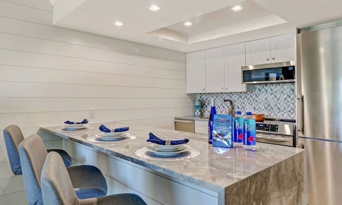 Vanderbilt Beach Condo | Just Steps to Vanderbilt Beach, Next to Ritz Carlton - Remodeled 2020