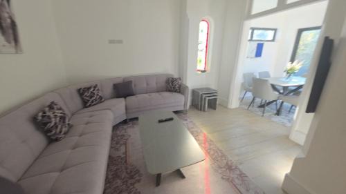 Thornton Heath House | Justin Superb Luxury Stay