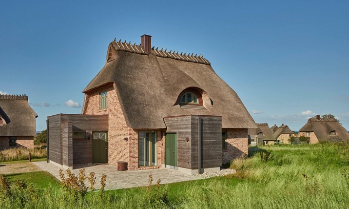 Nieby House | Künstlerkate Windstille Unter Reet für 4-5 Personen mit Birkblick