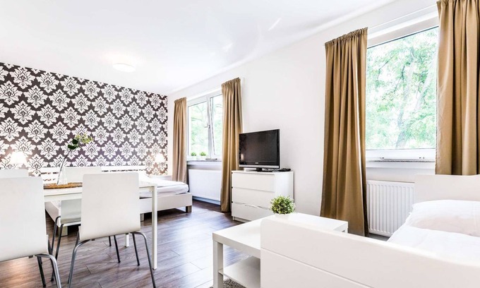 Hoehenberg Apartment | K61 modern apartment in a central location for 3 people in Cologne Höhenberg with W-LAN