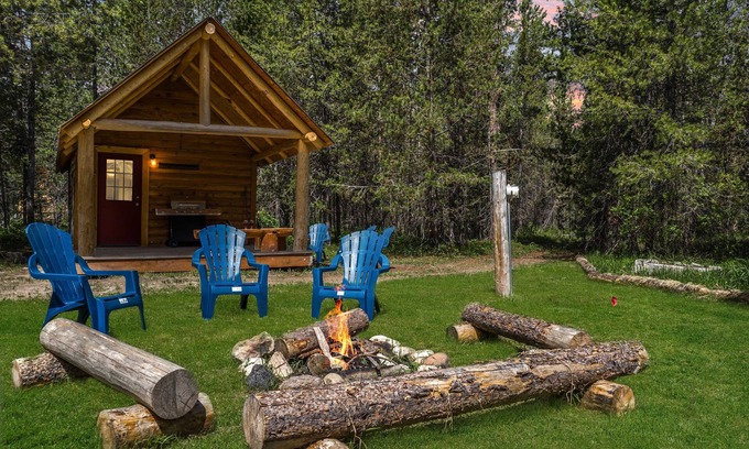 Island Park Cabin | KABINO: FirePit Large Yard Loft for Kids Grill WiFi