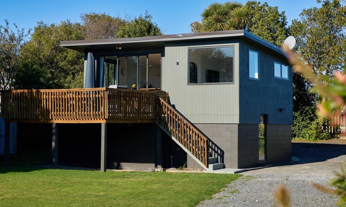 Kaikoura House | Kaikōura Getaway | Modern | Mountain Views - KK4313