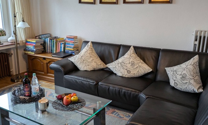 Hallenberg Apartment | Kaisers Bauernstube with two bedrooms and a living room