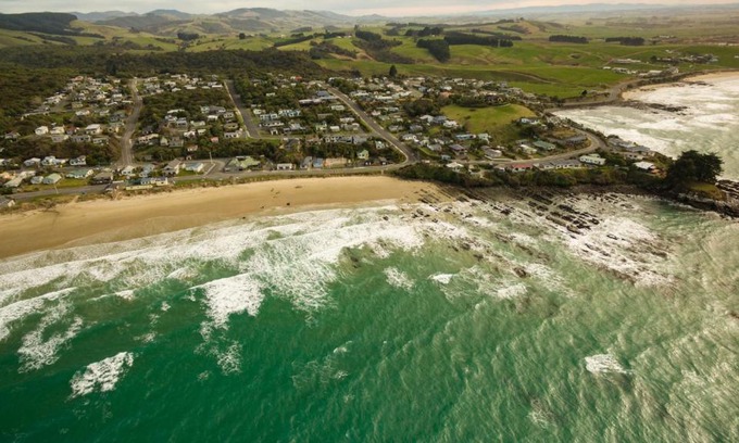 Kaka Point Hotel | Kaka Point Motels