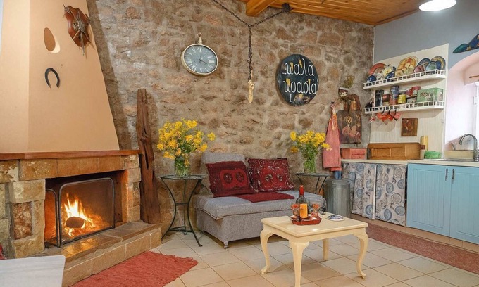 Ano Vlasia Apartment | Kalavrita Winter Retreat - Homely Spacious Chalet